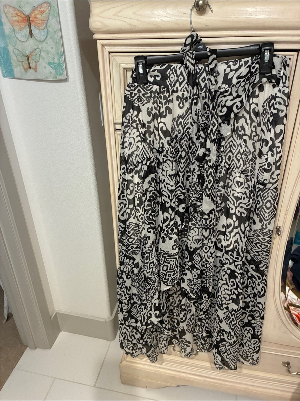 Express Black and White Printed Maxi Skirt
